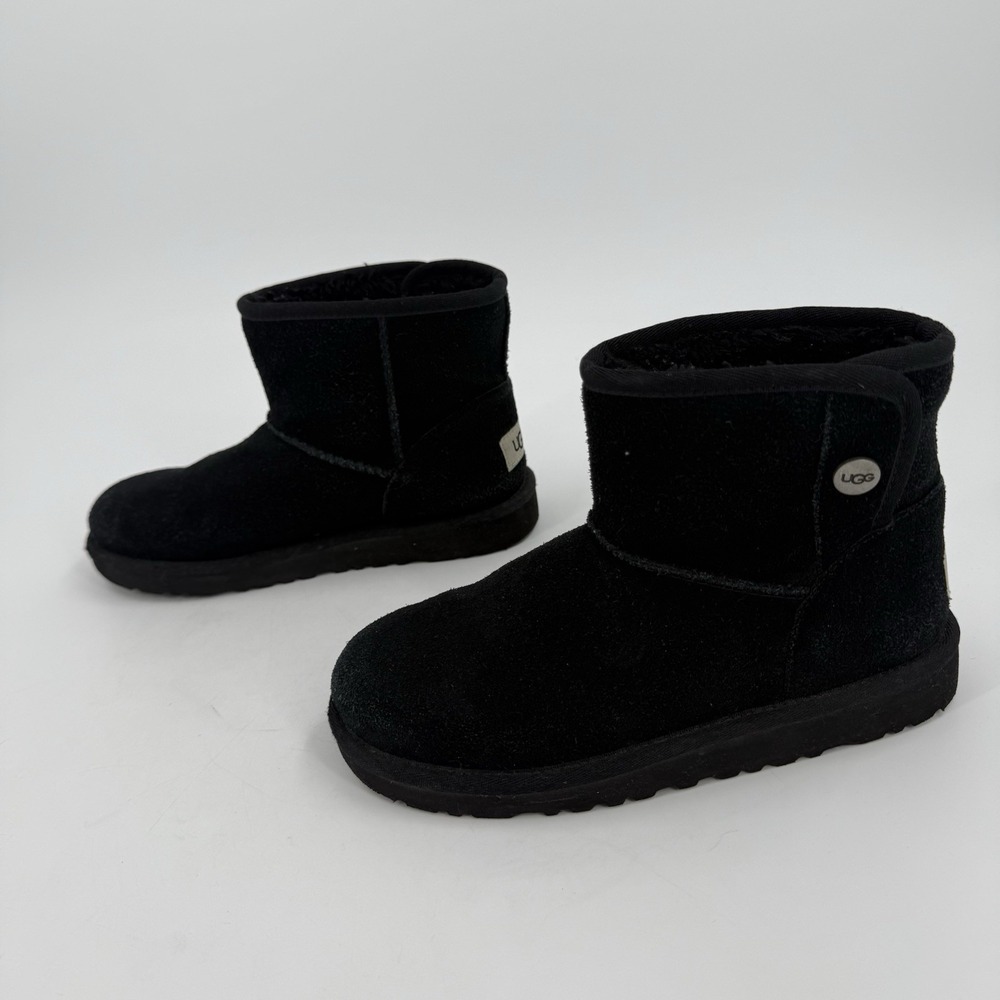 UGG Kids Classic Mini Black Suede Shearling Lined Ankle Boots US Size 3